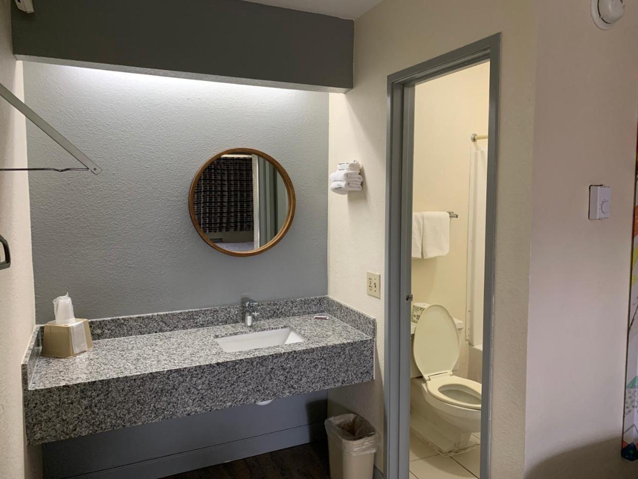 Dallas Love Field Inn Екстериор снимка
